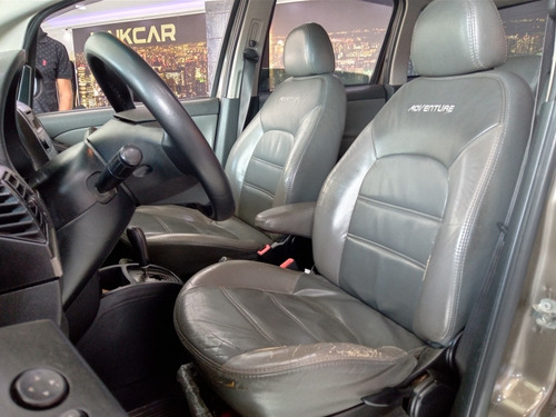 Imagem 9 de 10 de Fiat Idea 2012 1.8 16v Adventure Flex Dualogic 5p