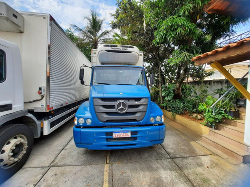 Imagem 2 de 4 de Mercedez-bens Atron 2324 Azul 2013