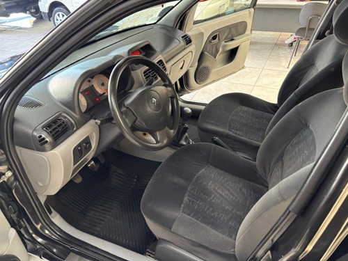 Renault Clio 1.6 PRIVILÉGE 16V FLEX 4P MANUAL