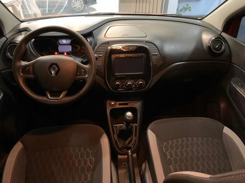 Imagen 4 de 11 de Renault Captur 2018 2.0 Zen