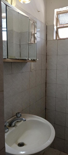 Imagen 3 de 5 de Departamento 2 Amb En Pb Fdo Con Pequeo Patio