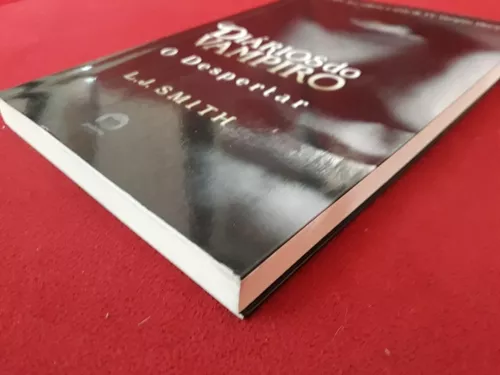 Livro - Diários Do Vampiro - O Despertar - Seminovo