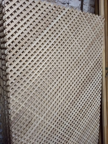 Imagen 2 de 5 de Enrejado Treillage Álamo 70x180 Cm Separacion 13mm X 13mm