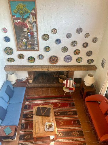 Casa En Condominio Con Alberca, Cancha De Tenis, Jardines. Excelente Ubicación