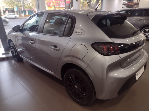Imagen 4 de 7 de Peugeot 208 Style 1.6 Manual
