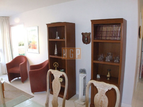 Imagen 6 de 24 de Departamento En Mansa A Pasos Del Mar