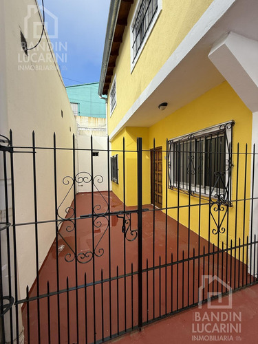 Departamento En Alquiler 2 Amb A 400m Del Tren.