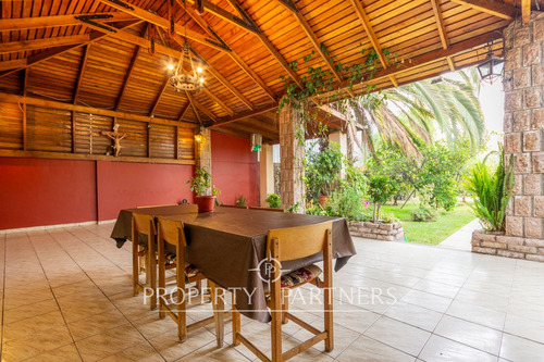 Gran Casa Con Mucho Terreno En La Cisterna!!!