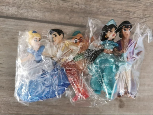 Set De 5 Figuras Princesas Disney Random