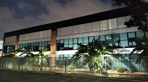 Imagen 6 de 17 de Nave Industrial - Munro-este