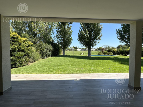 Casa En Venta Los Alamos Haras Santa Maria Con Fondo Libre!