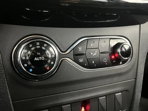 Renault Logan INTENS 1.6 AUT