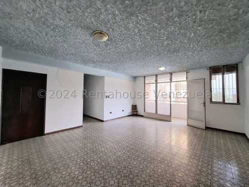 Rent-a-house Vende Amplio Y Lindo Apartamento, Zona Centro De Turmero, Estado Aragua, 25-2295 Gf.