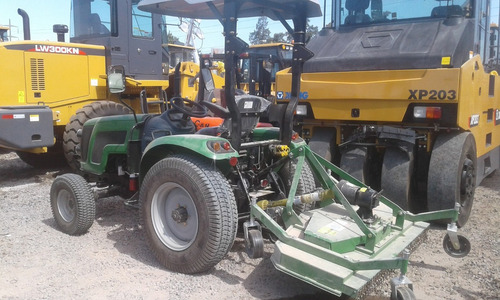 Imagen 4 de 9 de Tractor Para Mantenimiento De Parques Chery 4x2