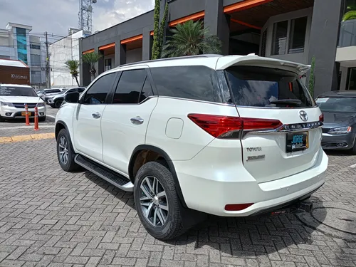 Toyota Fortuner 2.8 SRV