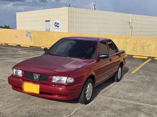 Nissan Sentra 1.6 B13 Lujo