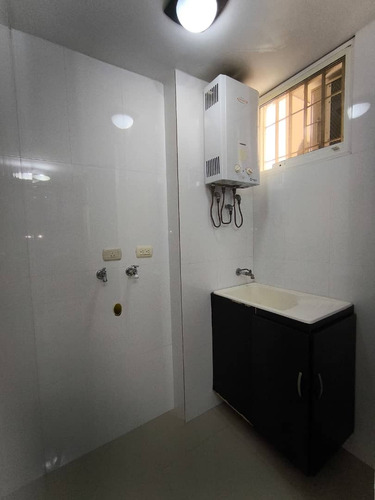 Xv, En Alquiler Apto En Residencias, Piso 3, Vistareal Av Los Agustinos