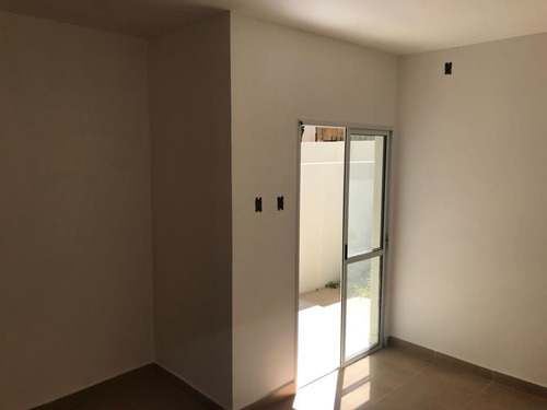 Imagen 3 de 5 de Venta Duplex 1 Dormitorio Y Patio