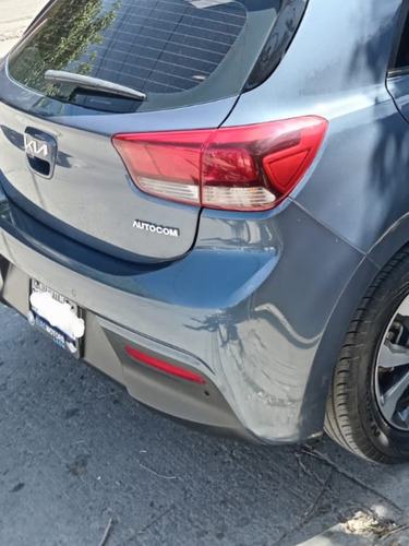 5 Auto Kia Río Hatchback Ex Ta Color Azul