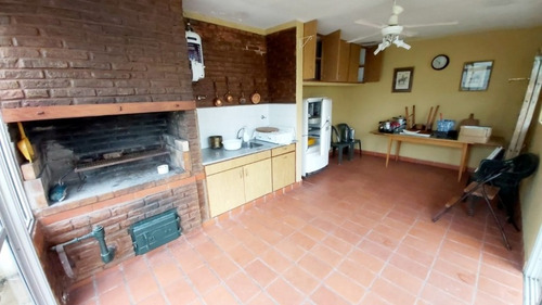 Imagen 6 de 11 de Chalet En Venta En Ramos Mejia
