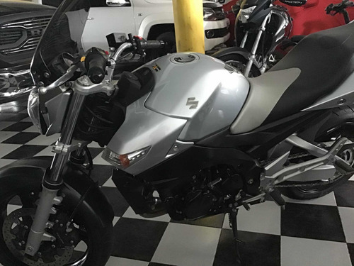 Imagen 3 de 8 de Suzuki Gsr