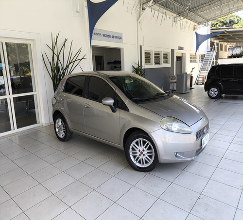 Fiat Punto 1.8 ESSENCE 16V FLEX 4P AUTOMATIZADO