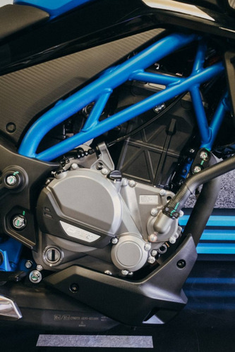 Imagen 5 de 17 de Cfmoto Nk 300 Naked - Nuevo Modelo 2023 - Stock Disponible !