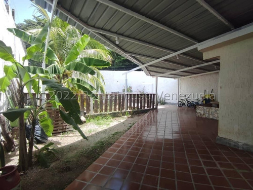 Imagen 11 de 11 de Venta De Casa En La Asunción, 5 Hab/4 Baños Isla De Margarita 0424 8255686