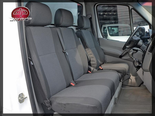 Imagem 18 de 20 de Mercedes Sprinter Street Com Baú Usada 2016
