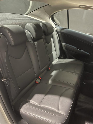 Imagen 11 de 15 de Peugeot 408 Felline 2016