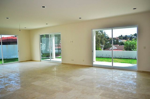 Casa En Venta, Ubicada En Loma De Valle Escondido Cod. Ev1283
