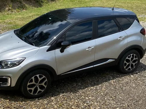 Renault Captur 2.0 Intens Automática