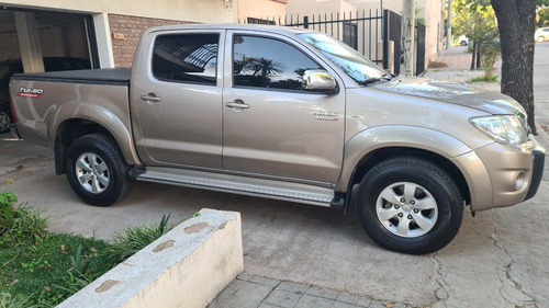 Toyota Hilux Srv 3.0 4x2 Mt