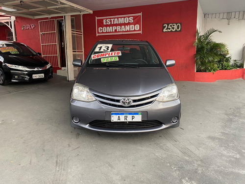 Imagem 2 de 14 de Toyota Etios Sedan Xs 1.5 Cinza 2013 Flex Manual