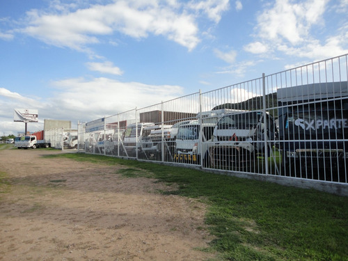 Imagen 5 de 14 de Nissan Cabstar 2009 Por Partes