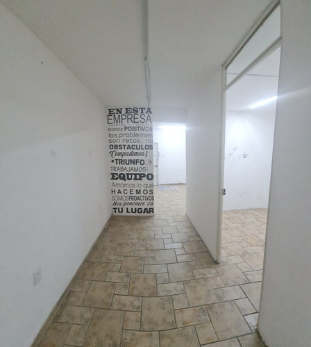 Imagen 11 de 14 de Oficina De 90 M2 , 2 Baños ,2 Piso, Ubicadisima