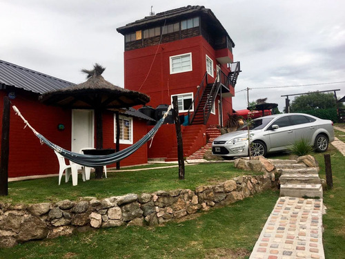 Imagen 2 de 15 de Venta Complejo De 5 Cabañas Con Pileta Y Vista, Villa Parque Síquiman