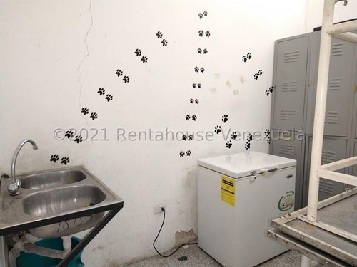 Imagen 11 de 30 de ¿? !! Ajlópez !! Oportunidad !! Edificio Comercial !! En Venta Centro-oeste Barquisimeto Lara, Venezuela , Código Rah 23-18919 $ 180000 4 Baños 381 M²