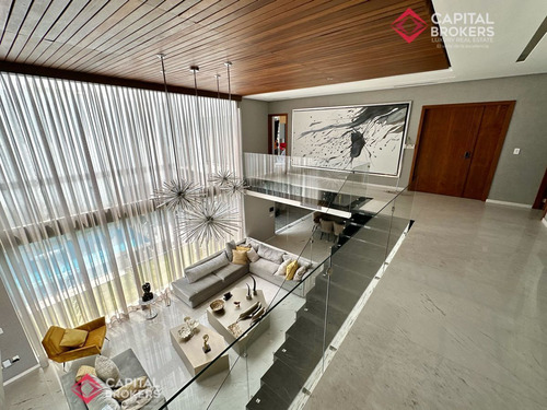 Casa En Venta De Lujo En Villa Verona Con Alberca