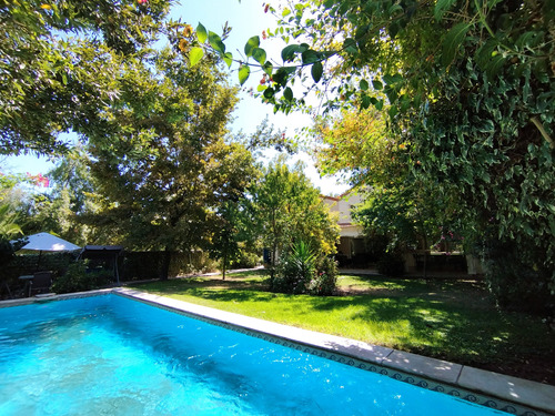 Casa A La Venta En Condominio Piedra Roja. Chicureo