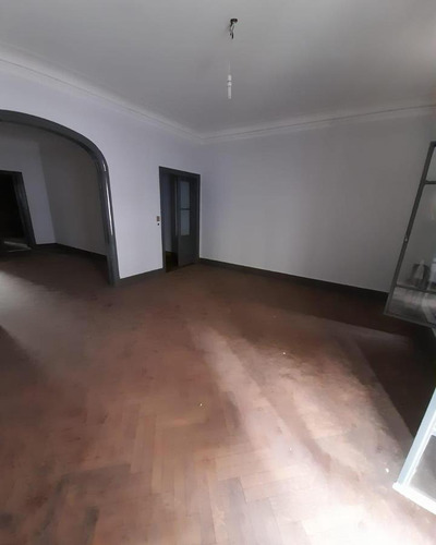 Venta - Departamento 4 Dormitorios 2 Baños - Calle Emilio Olmos