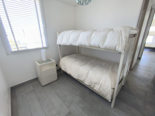 Departamento En Venta De 4 Dorm. En Zapallar