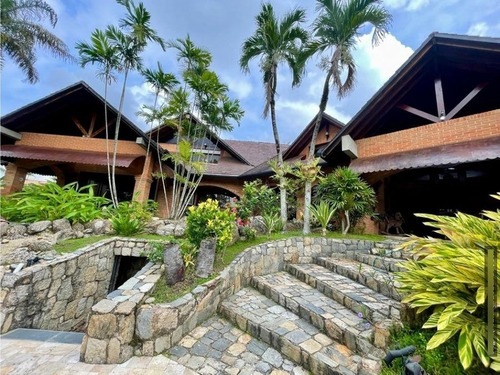 Imagen 2 de 29 de En Venta Casa Guataparo Country Club.