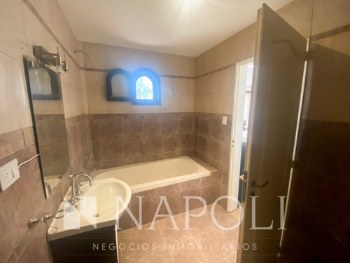 Imagen 13 de 15 de Venta De Casa En Dos Plantas, En Echeverria Del Lago