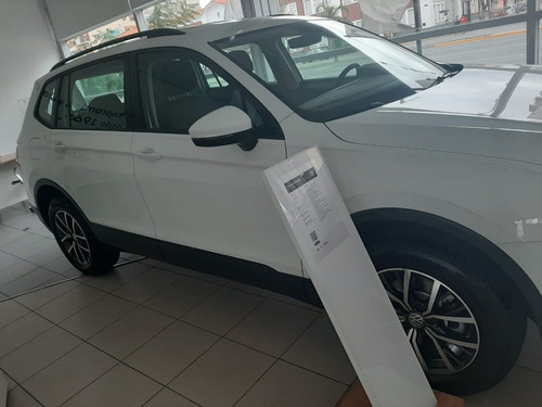 Volkswagen Tiguan Trendline 1.4t 250tsi (mb)