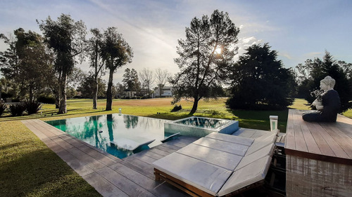 Venta De Casa 5 Ambientes En Saint Thomas Este, Canning