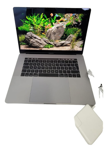 Macbook Pro A1990 16gb Ram 500gb Ssd Core I9 15.4 (Reacondicionado)