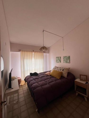 Alquilo Anual Departamento Céntrico Sin Muebles Con Cochera