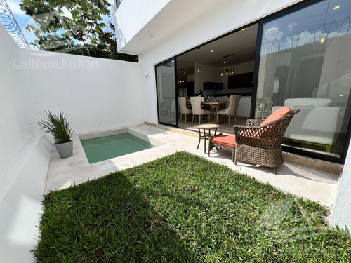 Casa En Venta Arbolada Cancún