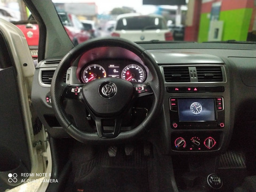 Imagem 9 de 15 de Volkswagen Spacefox 1.6 Msi Trendline 8v Flex 4p Manual